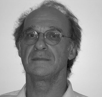 Photographic portrait of Izio Rosenman.